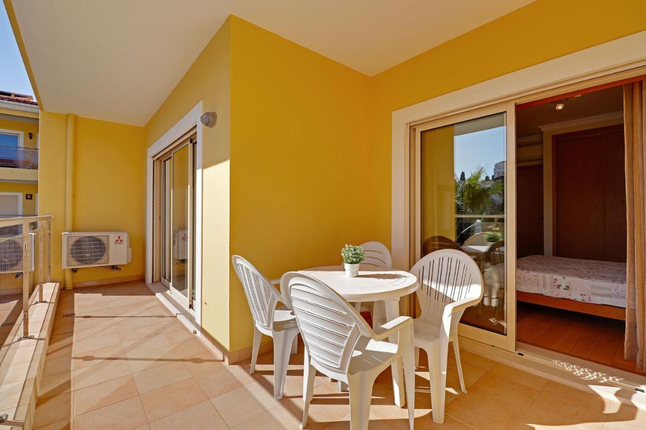 Lagos Balcony With Pool By Homing Esterno foto